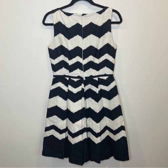 Taylor Chevron Zig Zag Jacquard Black White Fit Flare Dress Size 4 - Picture 4 of 15